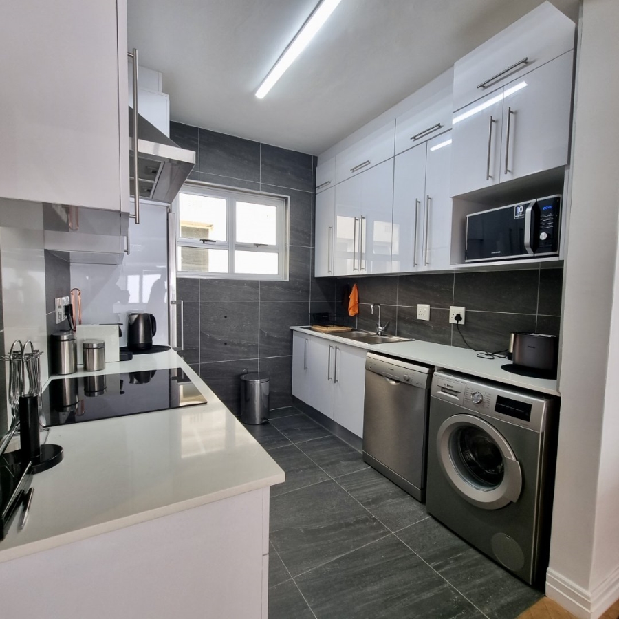 3 Bedroom Property for Sale in Sea Point Western Cape